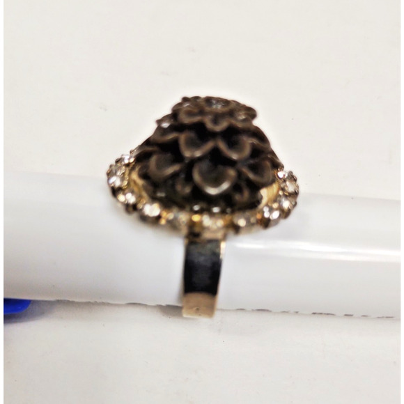 Vintage Large Rhinestone Floral Center Statement Ring Adjustable Size Silvertone - Picture 6 of 9